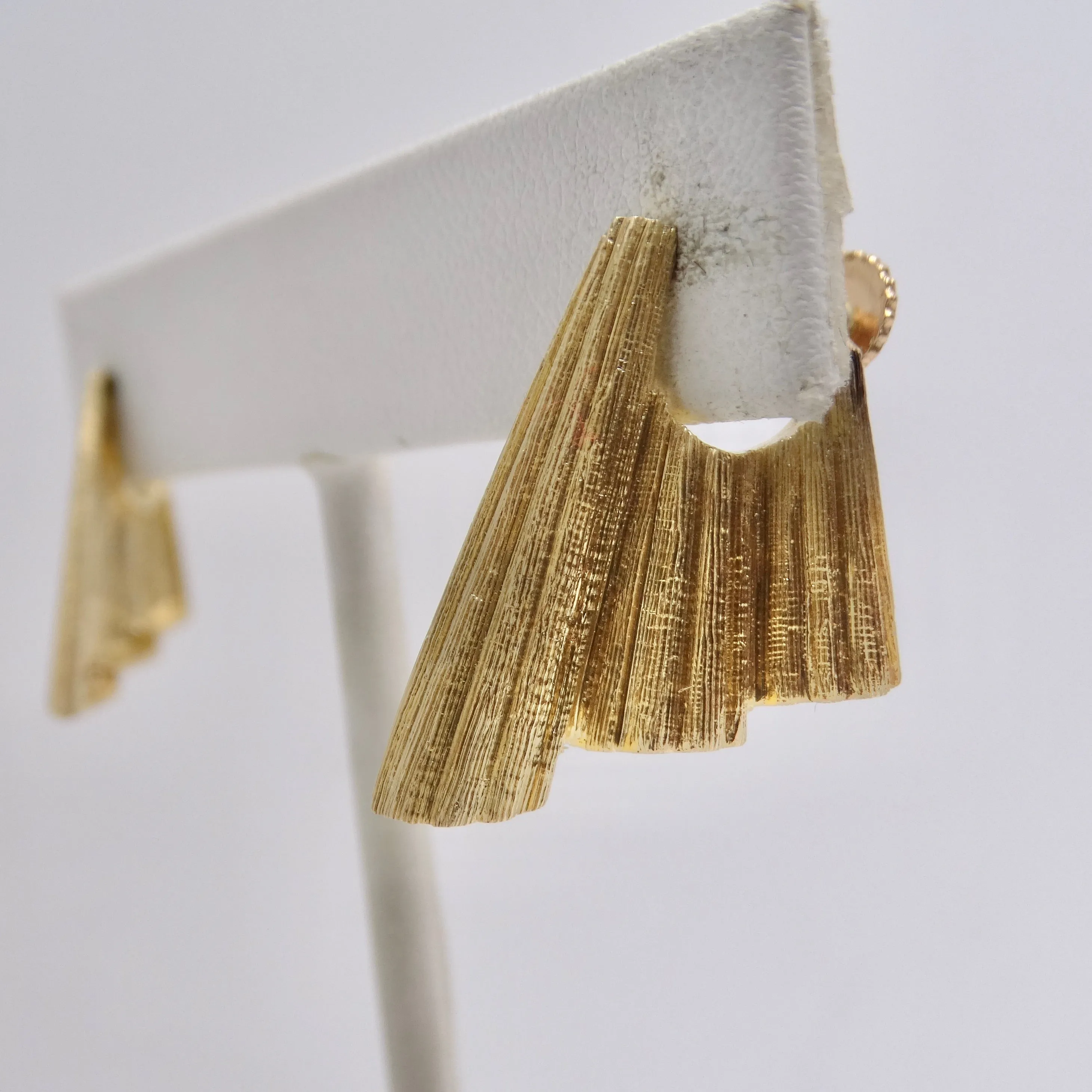 14K Gold Mid Century Clip On Earrings