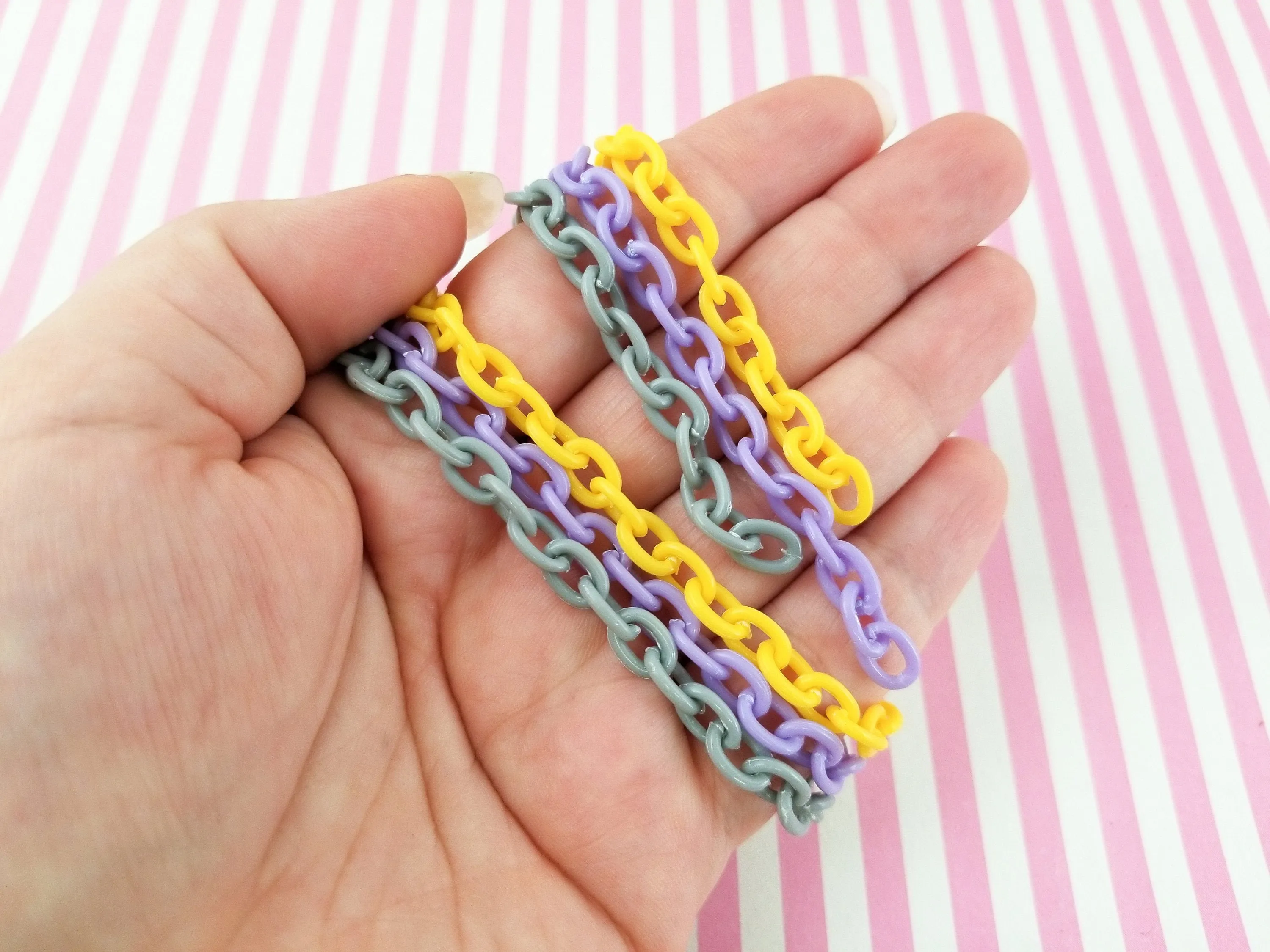 Assorted Color Plastic Chain, 8x6mm link, 15.5 inches long, F255