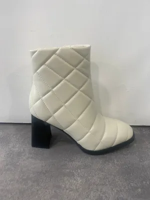 BETSY QUILTED BOOT
