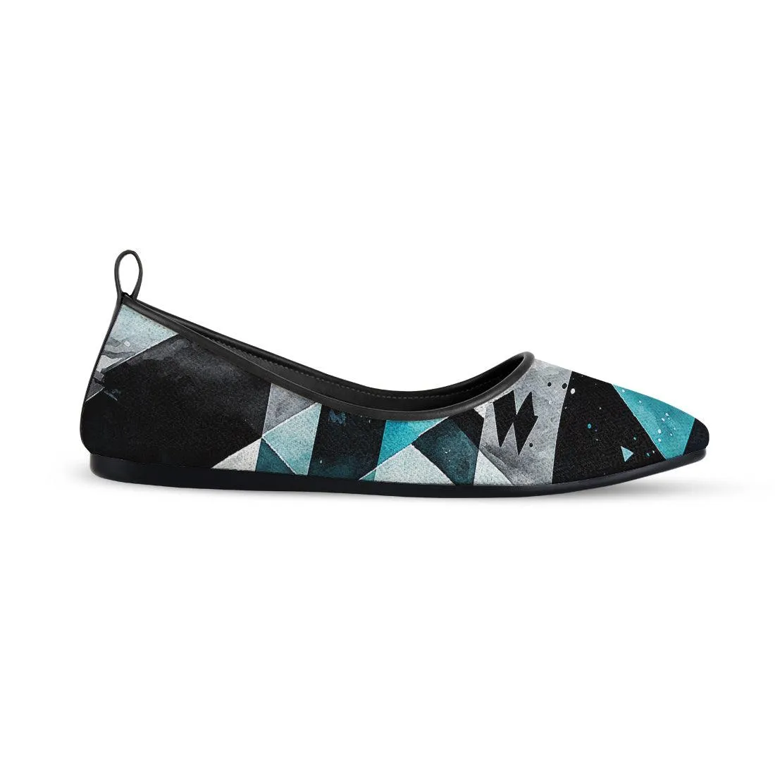 Black Round Toe Shoe Ice Triangles
