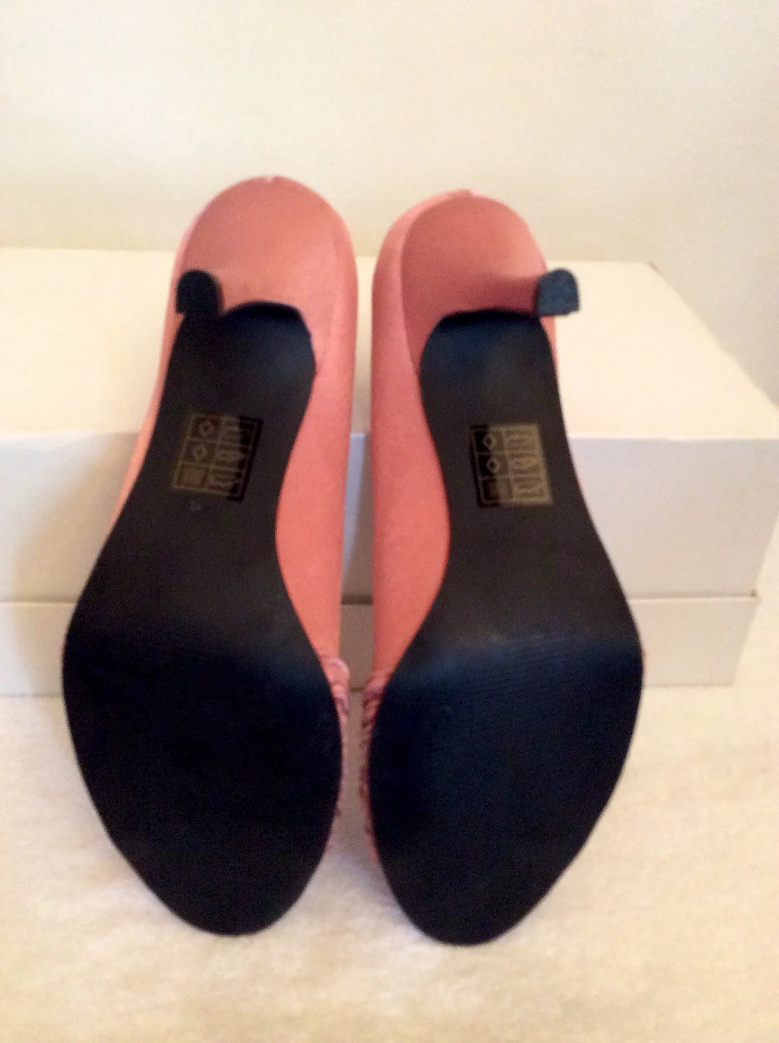 BRAND NEW LUNAR PINK SATIN PEEP TOE DIAMANTÉ TRIM HEELS SIZE 7/40