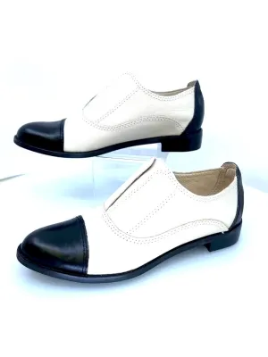 BUS STOP X ALL BLACK CREAM ANGLAISE TWO-TONE OXFORD LOAFERS