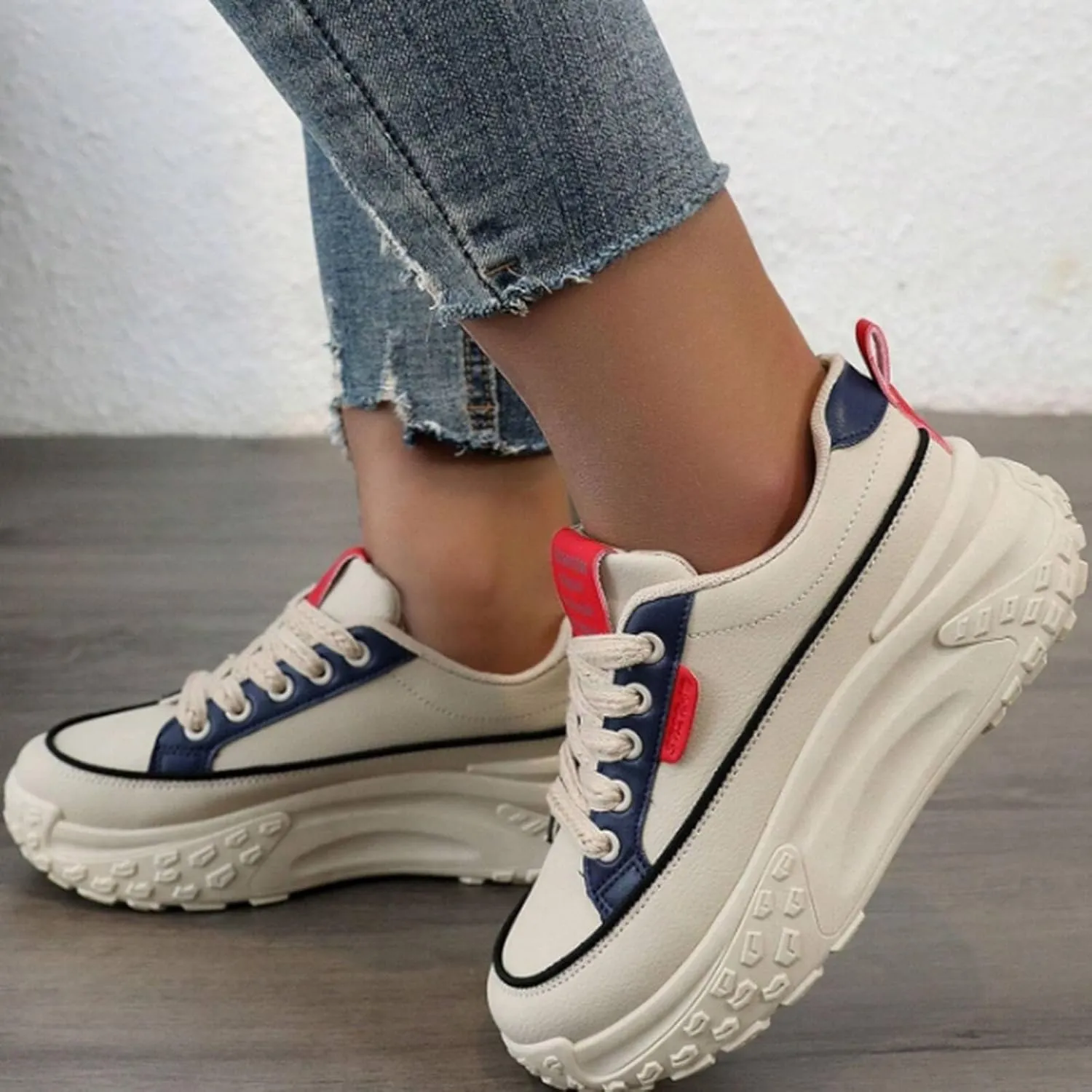 Chunky Sneakers for Women Trendy, Fashion Sneakers for Women 2024 Platform,Comfortable Canvas Tennis Shoes for Women Low Top Casual Lace Up Fashion Walking Sneakers