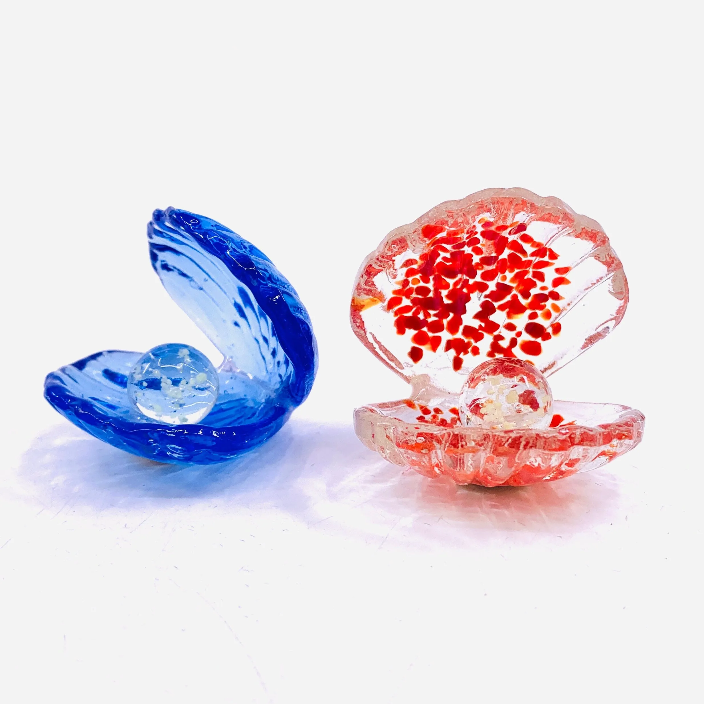 Glow in The Dark Pearl in Glass Shell Paperweight 10, Red