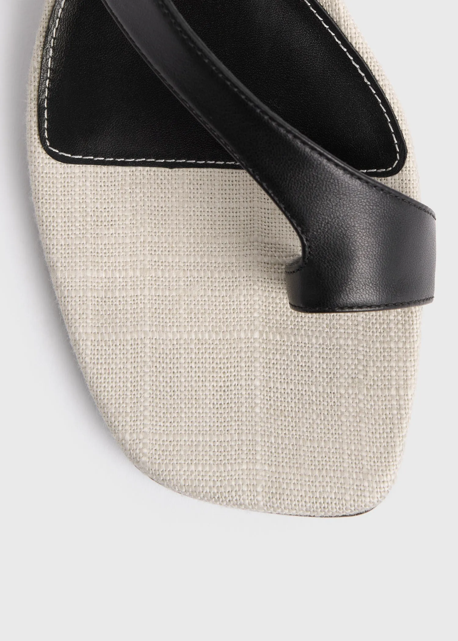 Leather heeled thong sandals black/sand