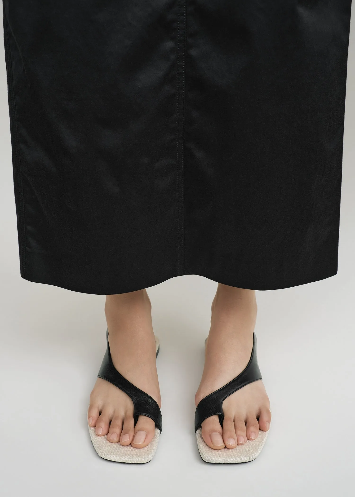 Leather thong sandals black/sand