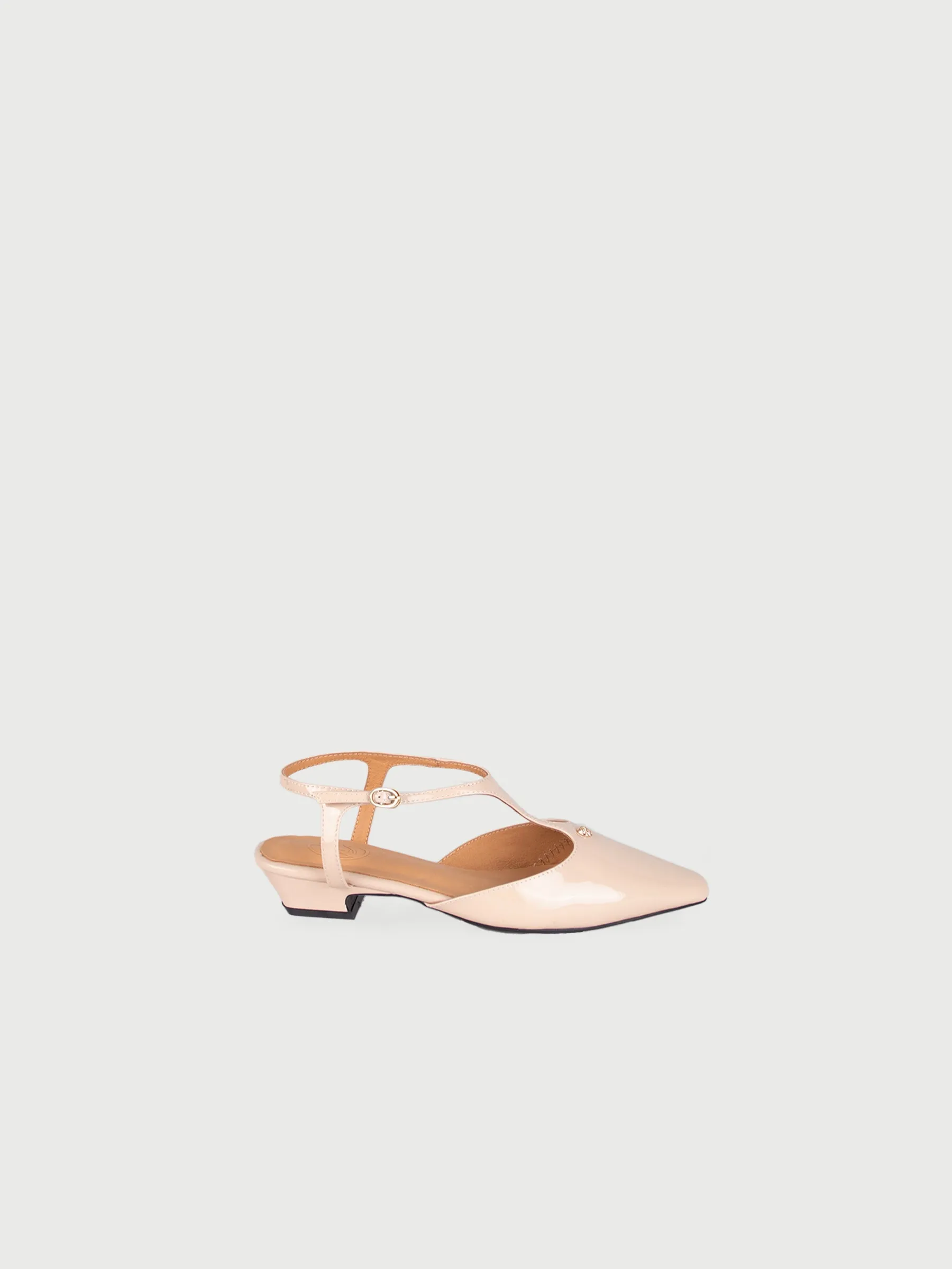 L'opéra 𓆟 Pointed-Toe Ankle-Strap Slingback