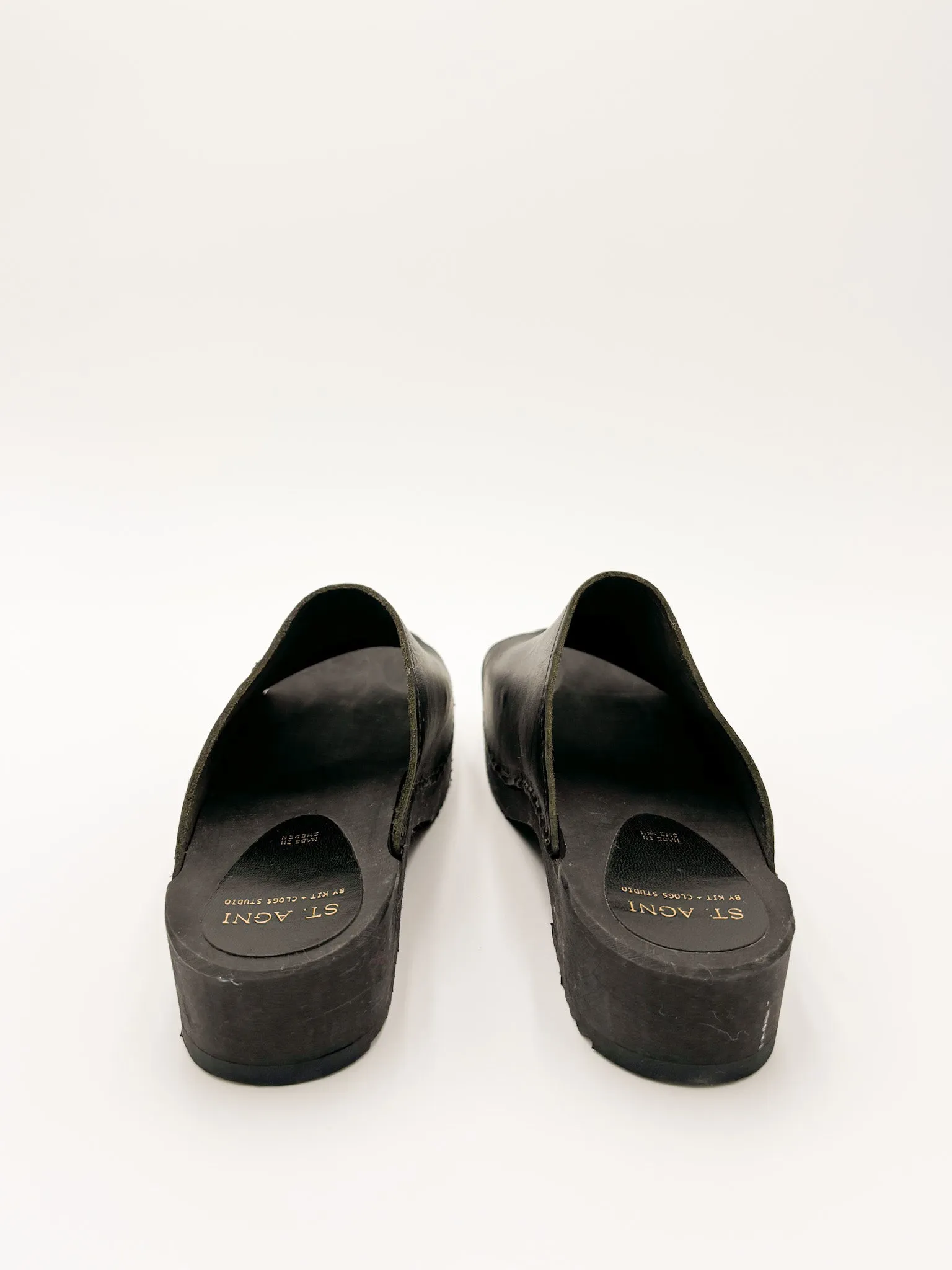 Low Clogs