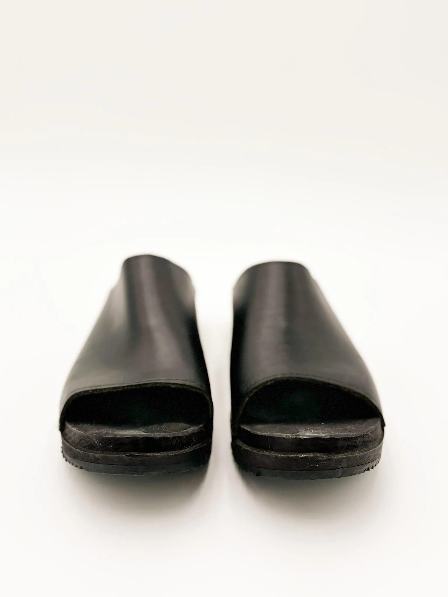 Low Clogs