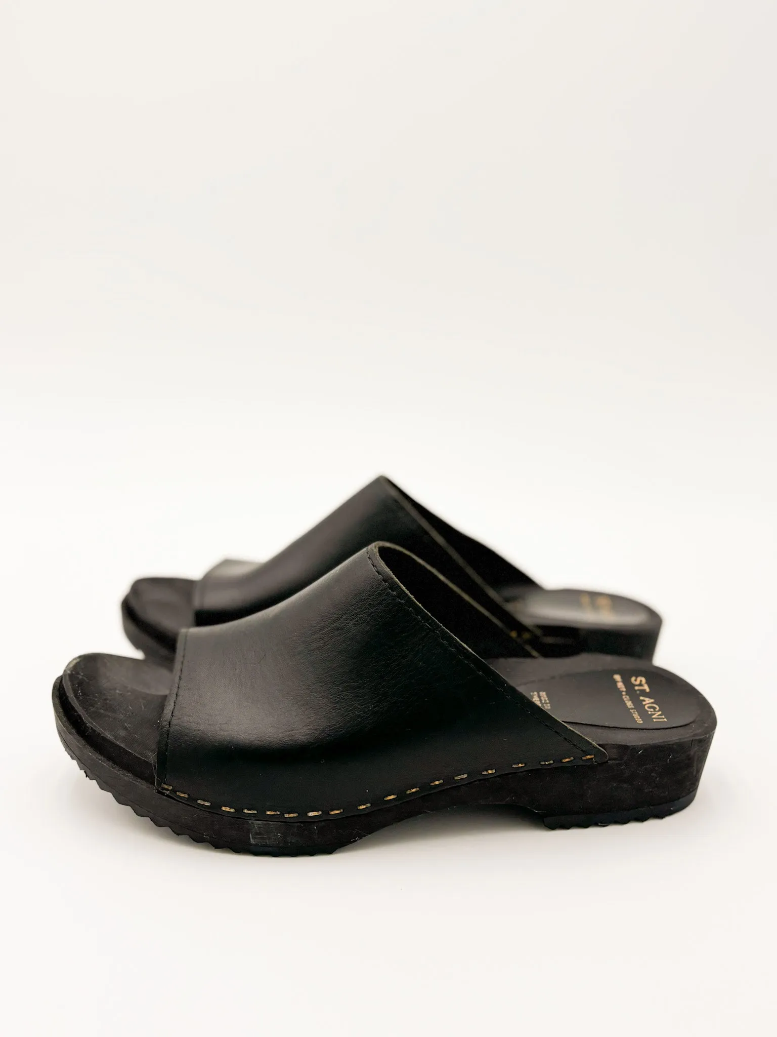 Low Clogs
