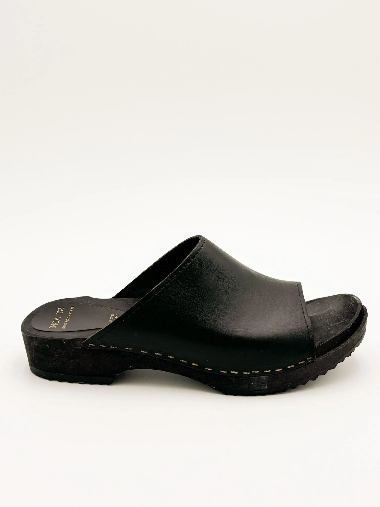 Low Clogs