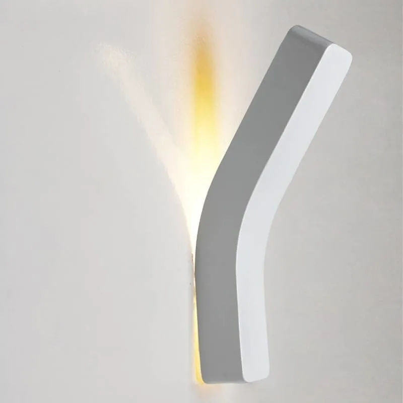 Modern Plain Metal Wall Lamp with LED Bulbs