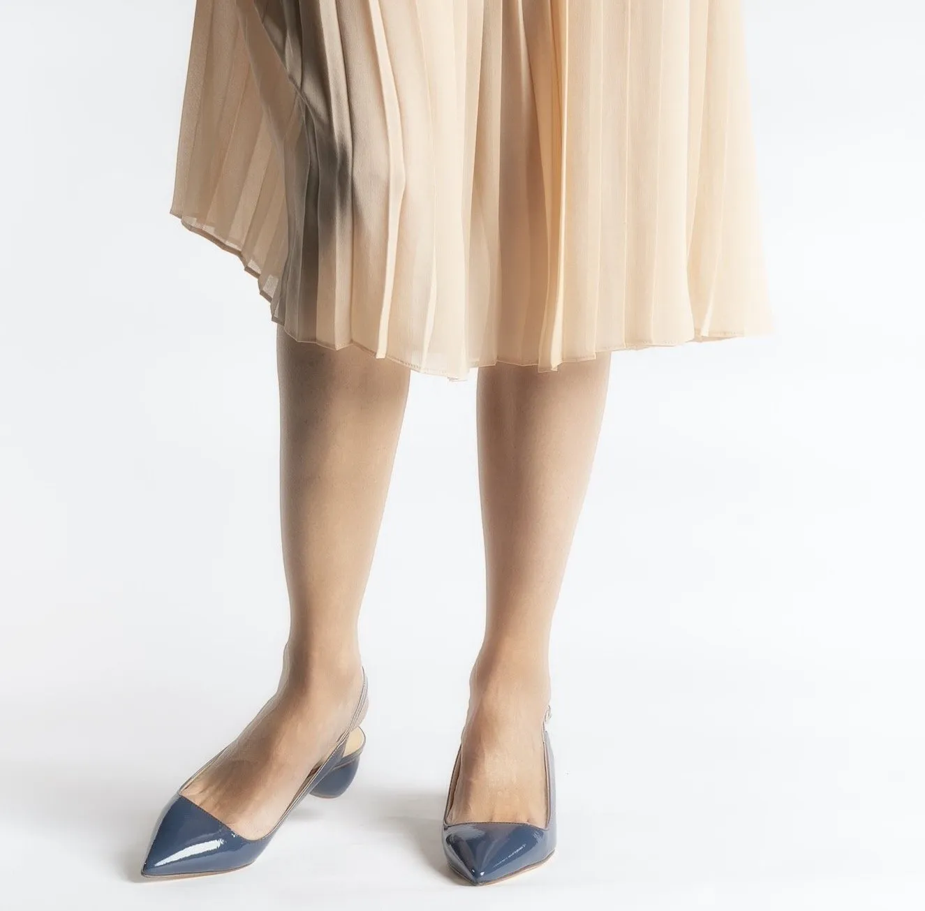 Naplak Leather Slingback Shoes In Navy