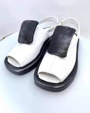 PAPUCEI SLINGBACK LEATHER SHOES