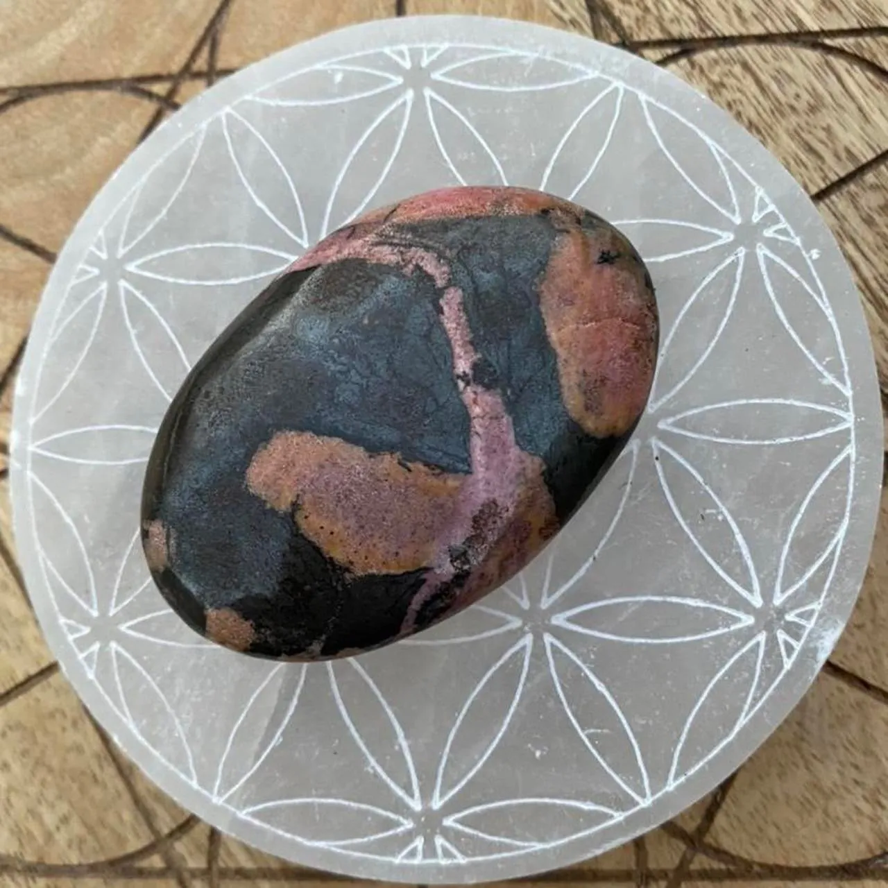 Rhodonite Crystal Palm Stone Palmstone