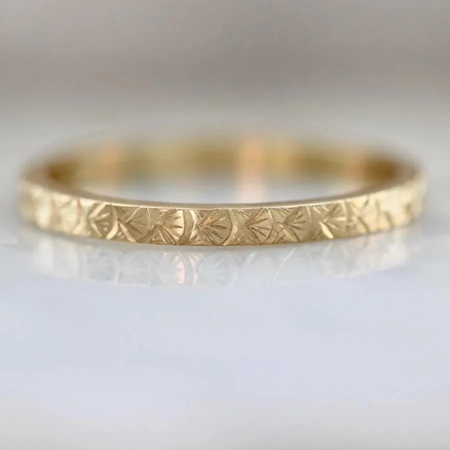 Run Wild Art Deco Engraved Gold Band