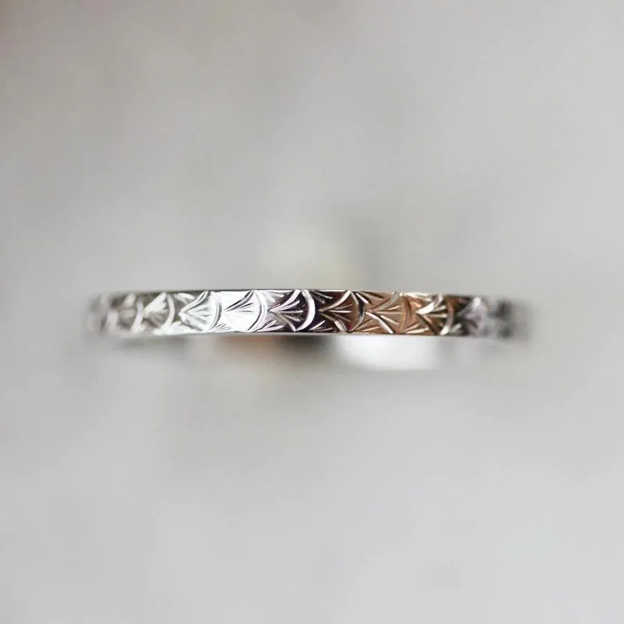 Run Wild Art Deco Engraved Gold Band