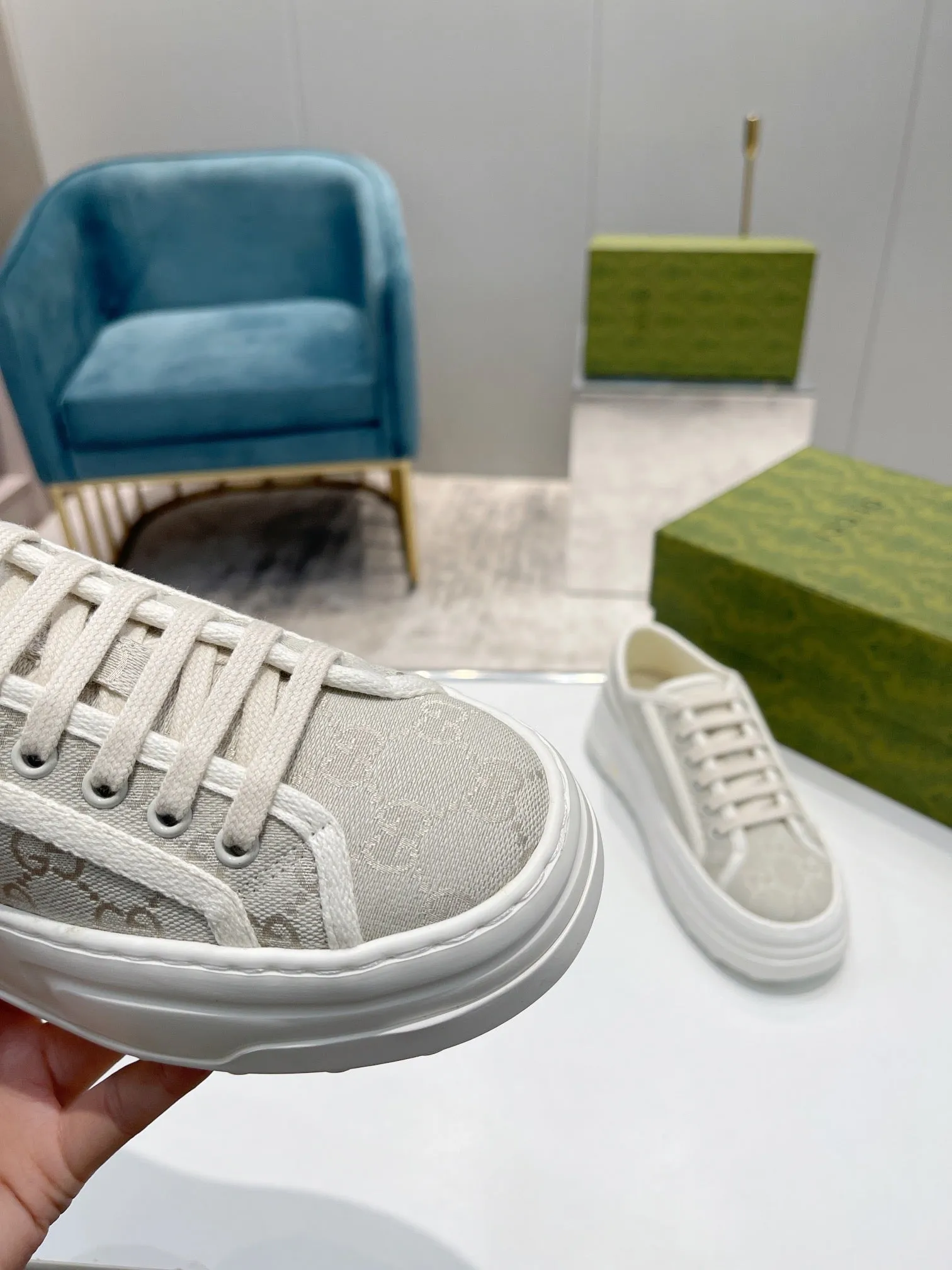 SE1146 GG Sneakers / Size5-11