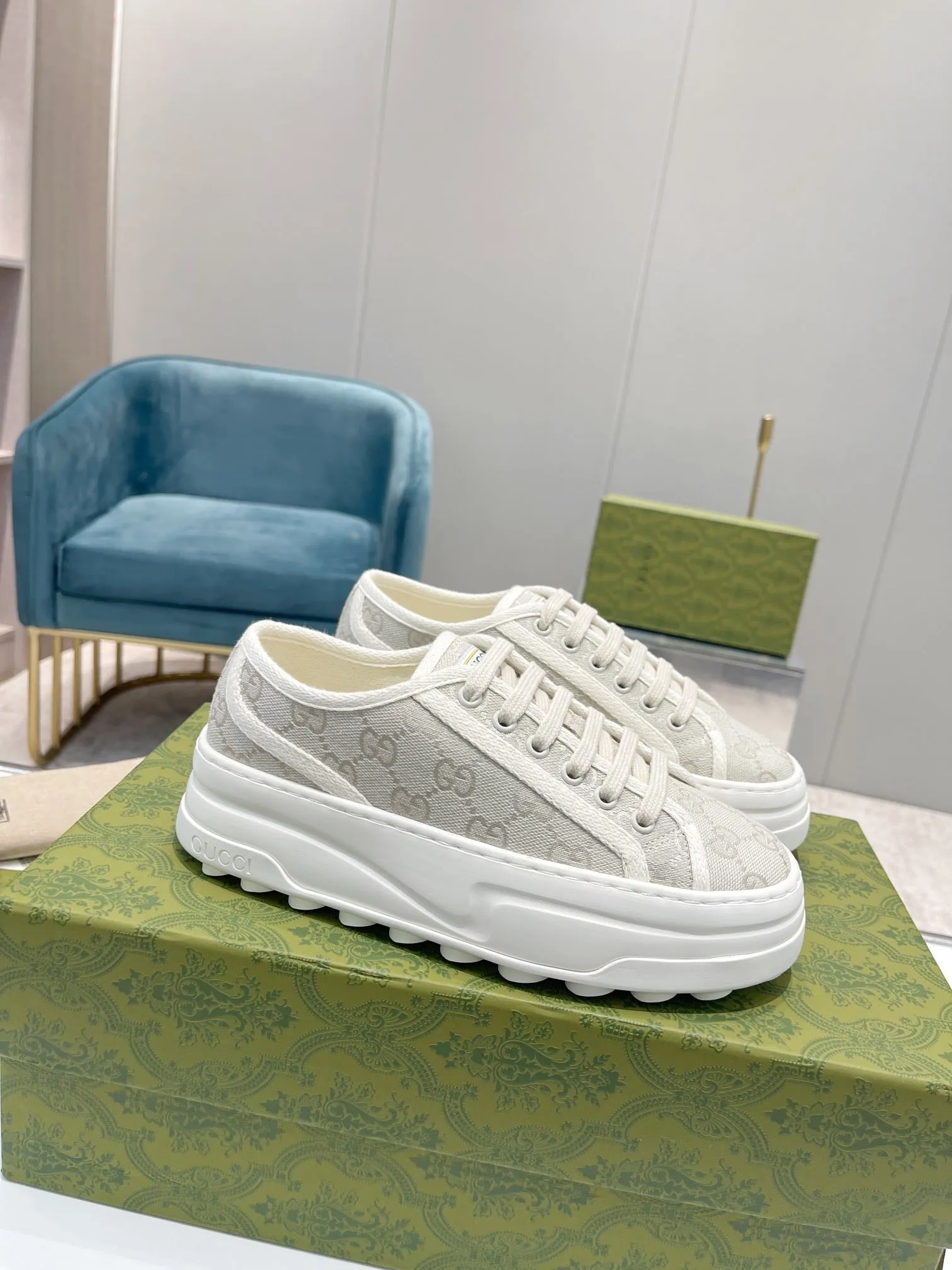 SE1146 GG Sneakers / Size5-11