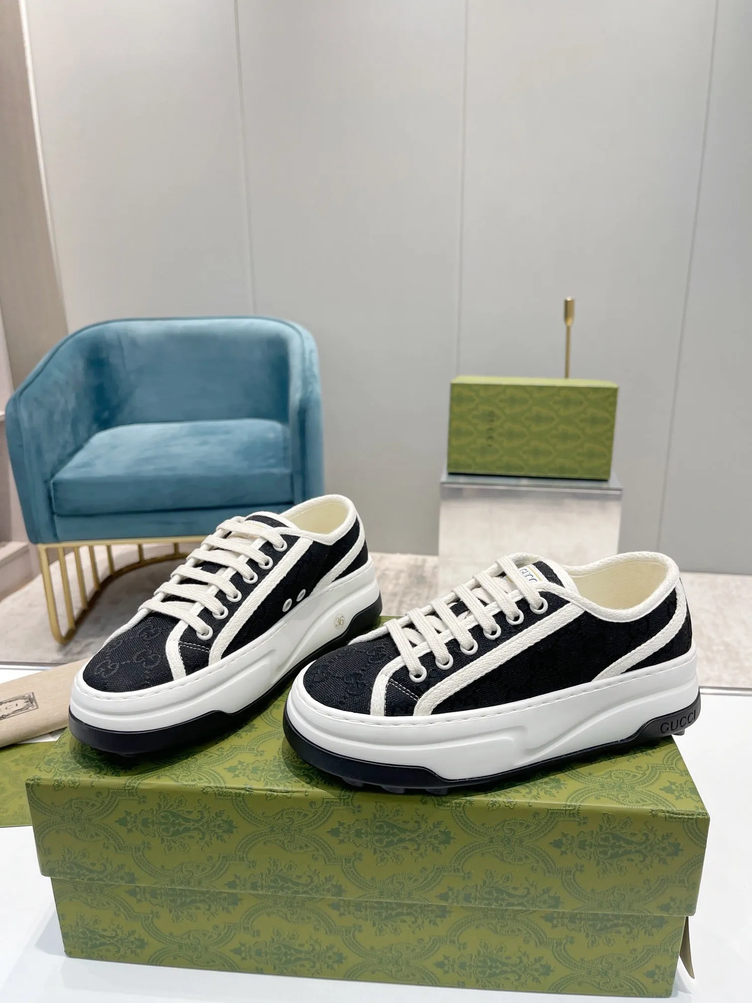 SE1146 GG Sneakers / Size5-11