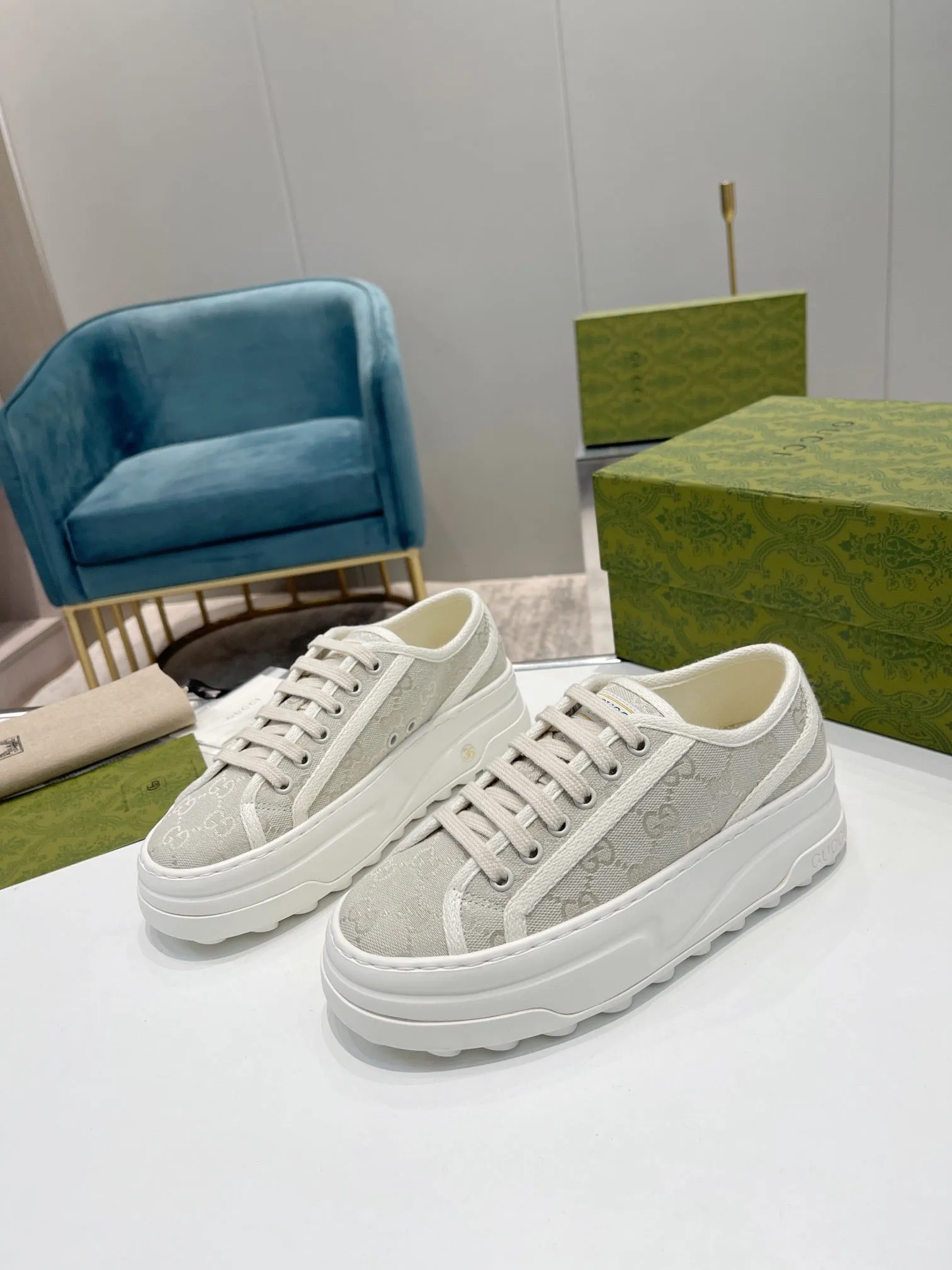 SE1146 GG Sneakers / Size5-11
