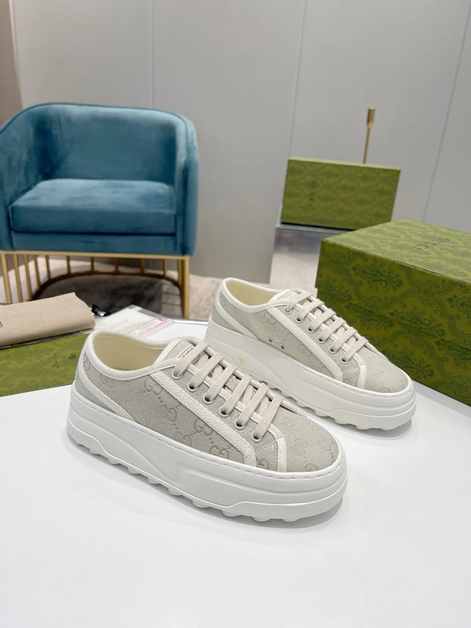 SE1146 GG Sneakers / Size5-11