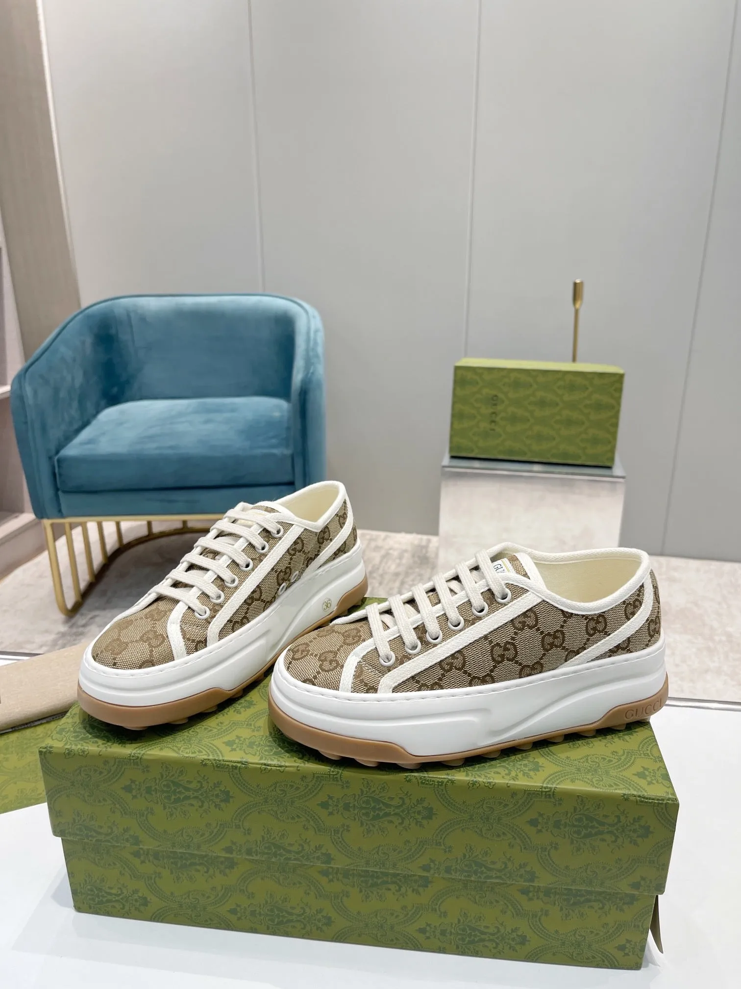 SE1146 GG Sneakers / Size5-11