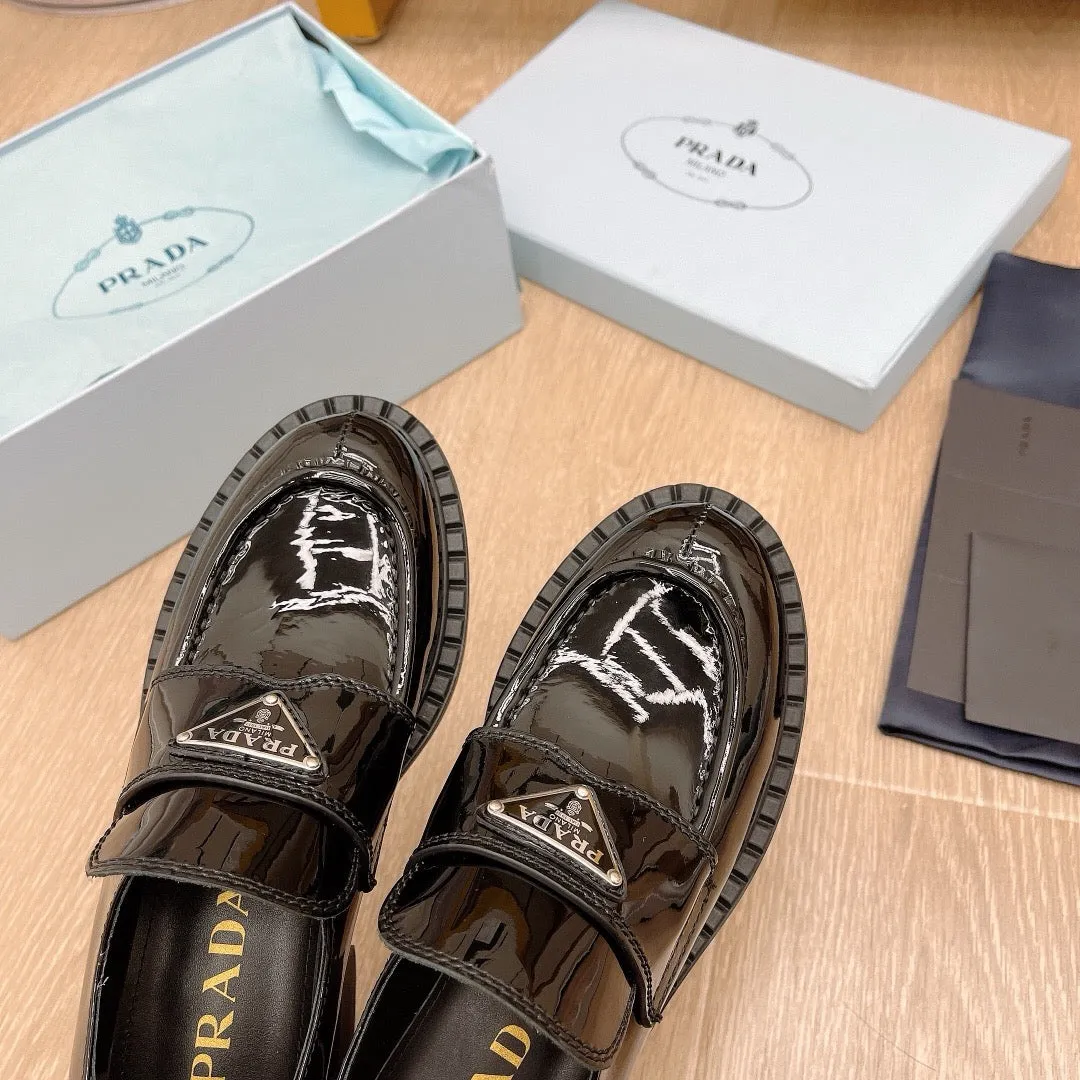 SE1510 Prada Chocolate Patent Leather Loafers / Size5-10
