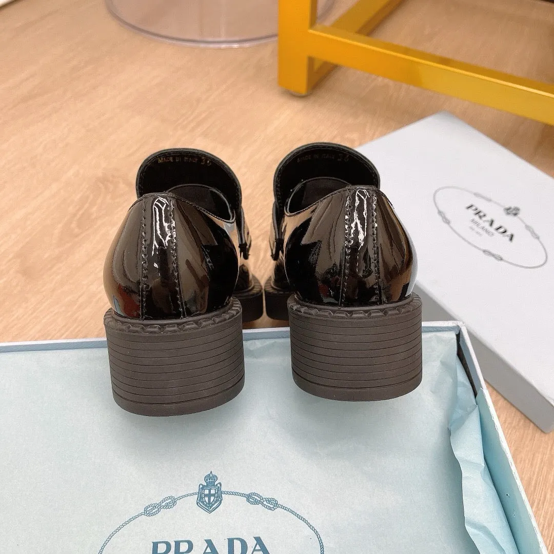 SE1510 Prada Chocolate Patent Leather Loafers / Size5-10
