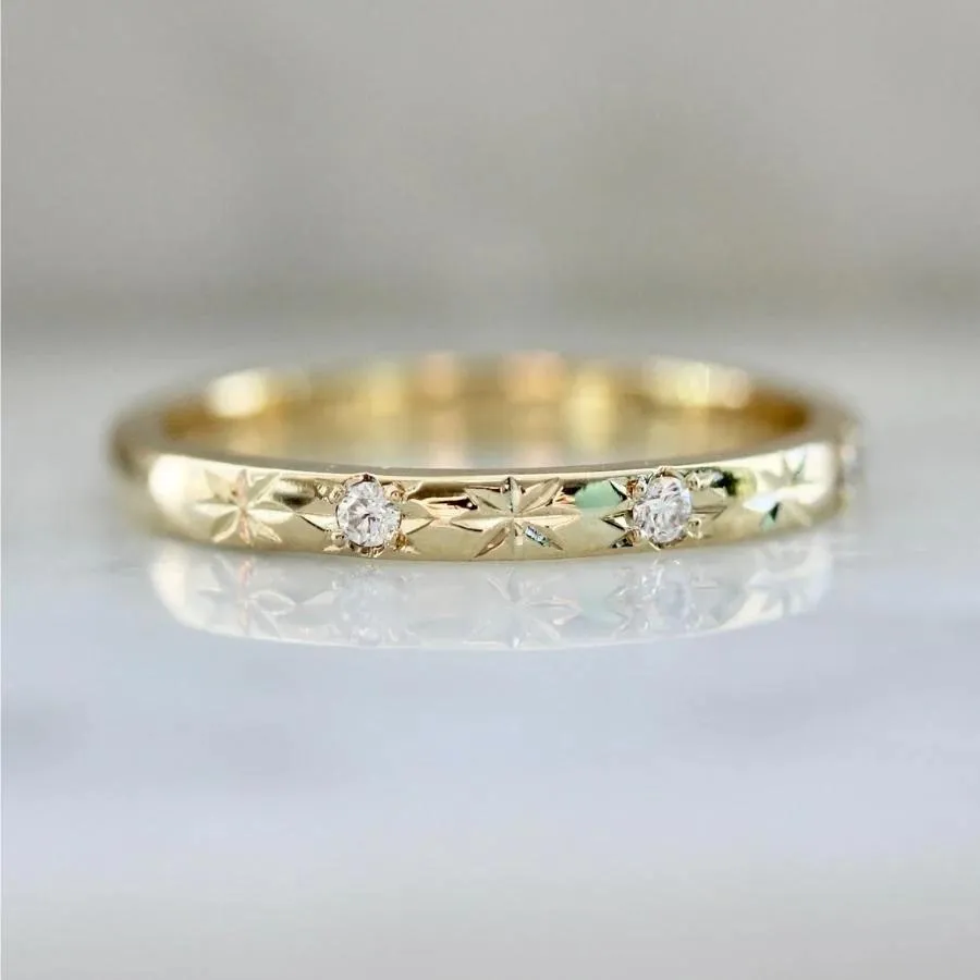 Starbright Diamond Star & Diamond Engraved Band