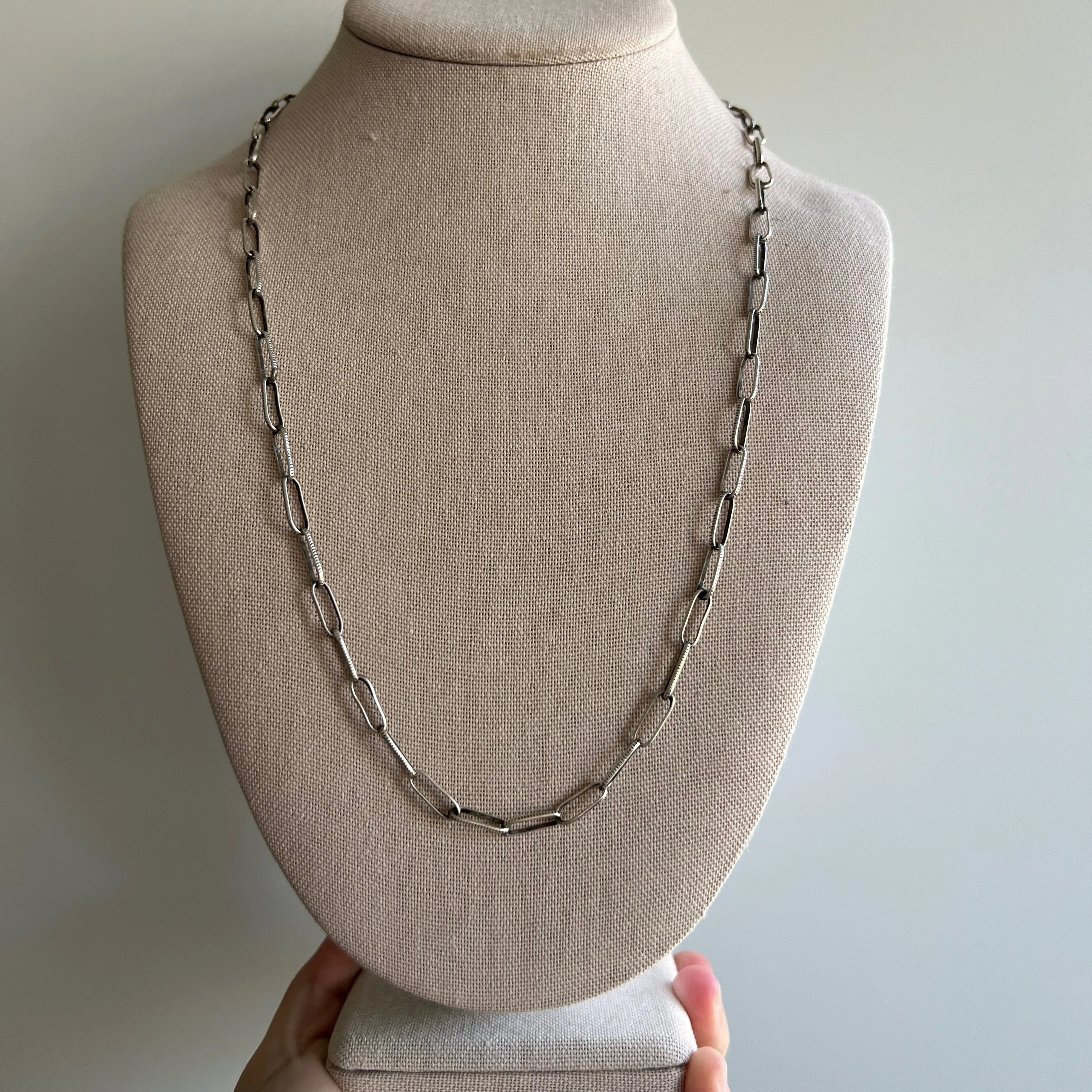 V I N T A G E // handmade paperclip / sterling silver long oval link chain / 23.75", 11g