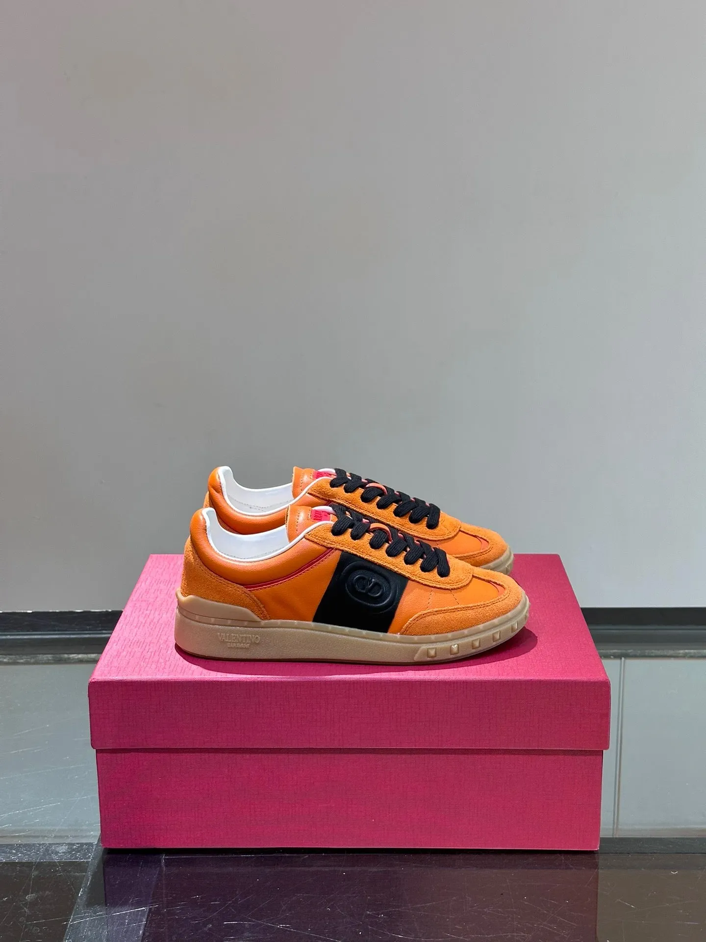VAL Orange Shoes -175
