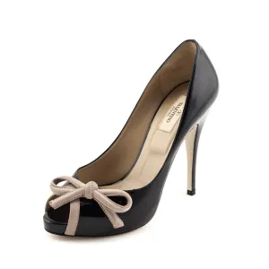 Valentino Black Patent & Nude Bow Peep Toe Pumps Size US 9 | EU 39