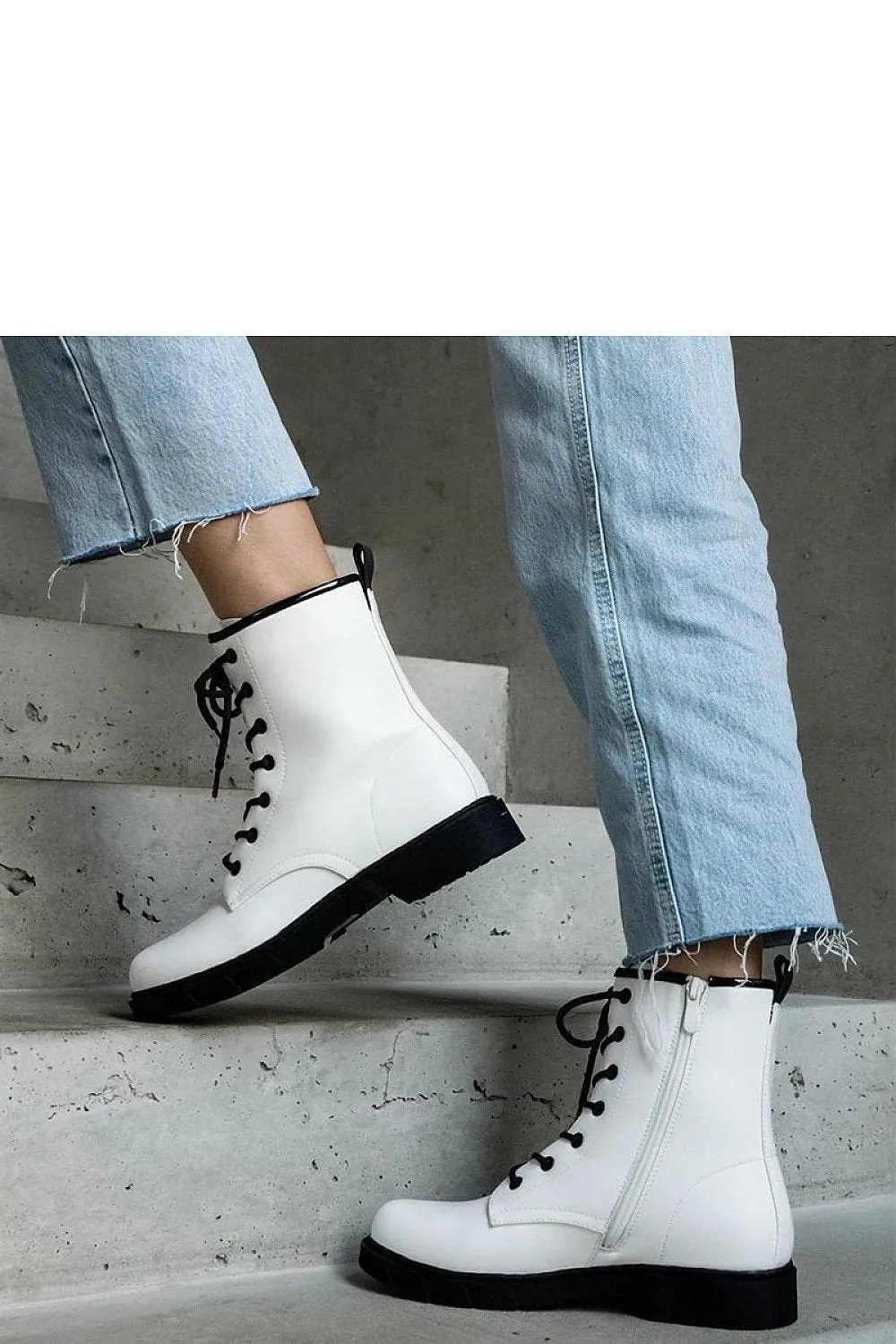 White vegan leather Veri boots