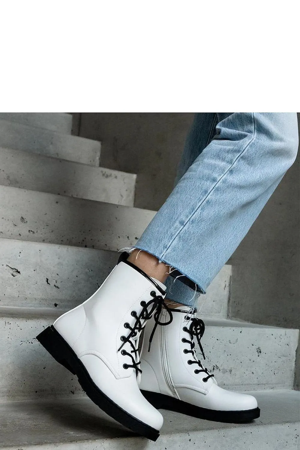 White vegan leather Veri boots
