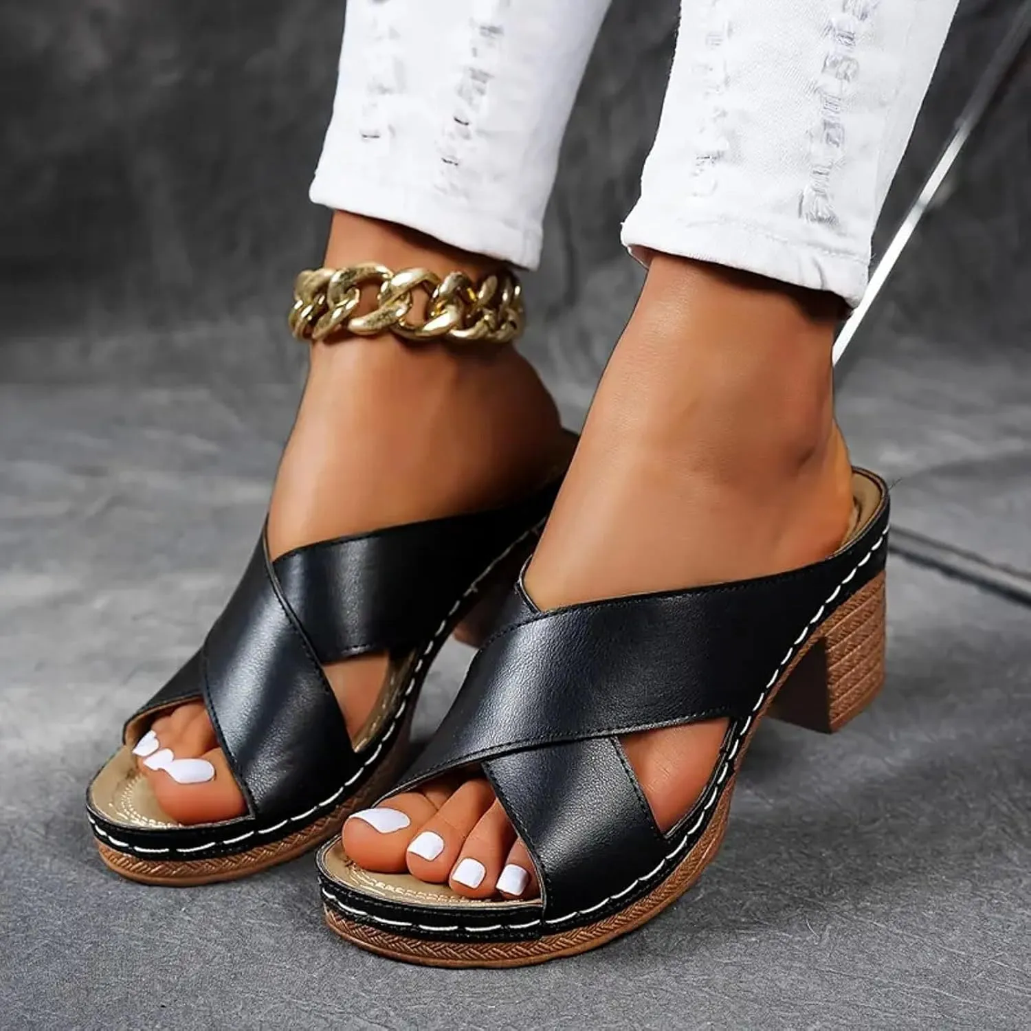 Women's Chunky Low Heel Sandals Thick Heel Strap Women's Outdoor Shoes Fashionable And Casual Fish Mouth Open Beach