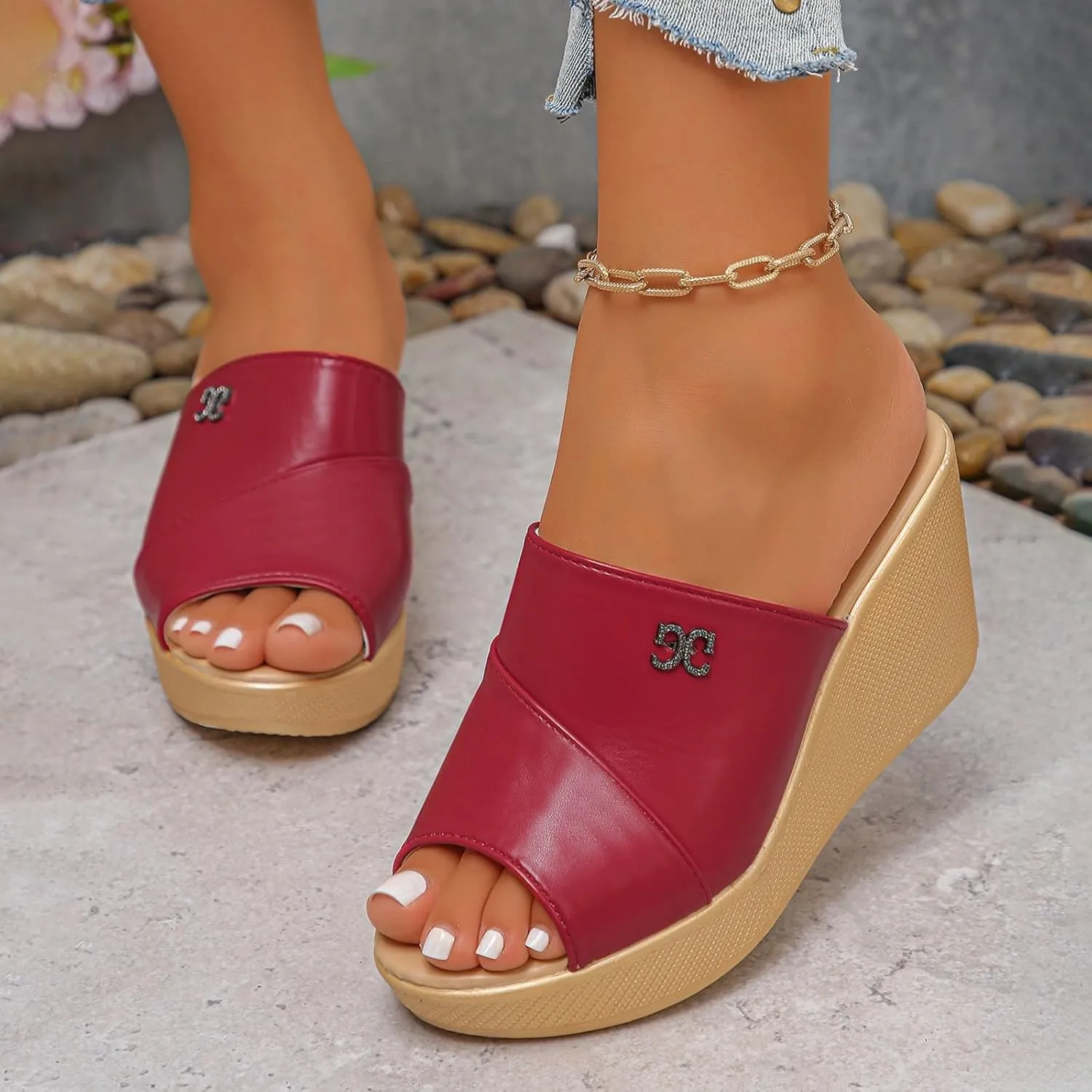 Women's Summer Wedge Slippers Open Toe Casual Sandals Comfortable Beach Walking Shoes Lightweight Platform Design for Travel and Daily Wear