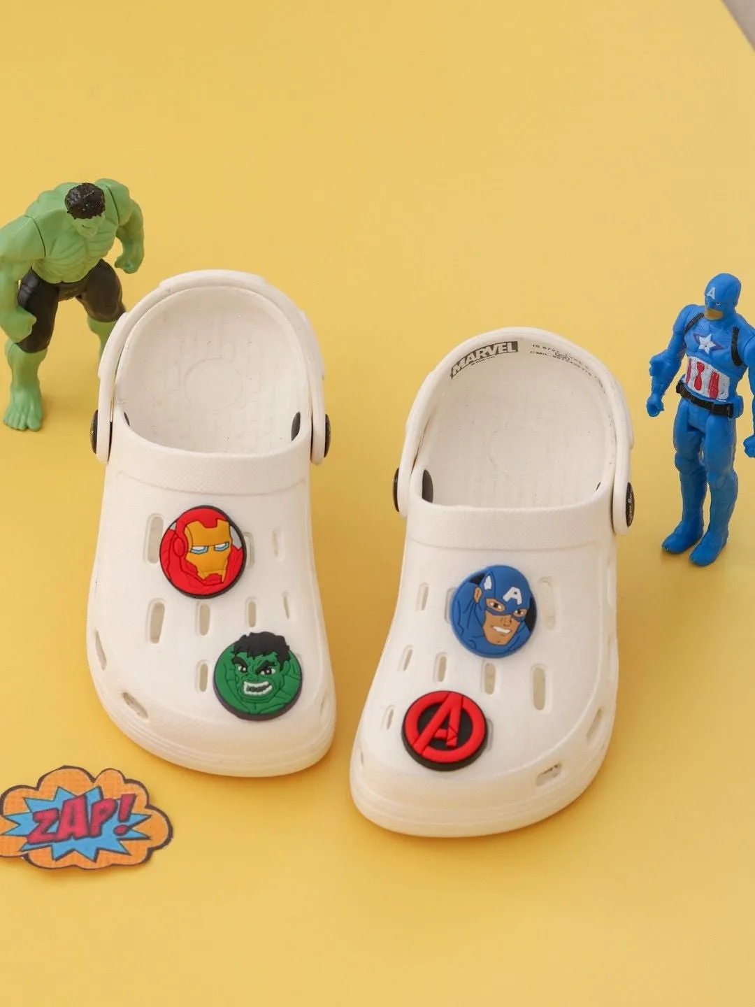 Yellow Bee Boys’ Marvel Avengers Clogs with Iron Man, Hulk & Captain America Charms – White
