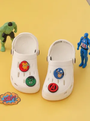 Yellow Bee Boys’ Marvel Avengers Clogs with Iron Man, Hulk & Captain America Charms – White